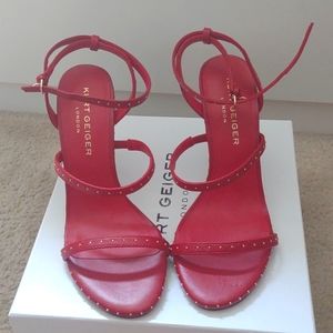 Kurt Geiger London Size 40 (9.5) Red/Gold Studs